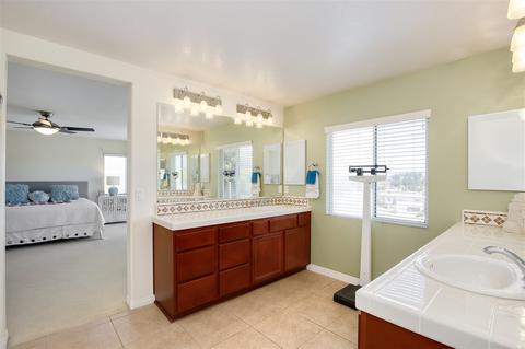5304 Village Dr, Oceanside, CA 92057 photo 14