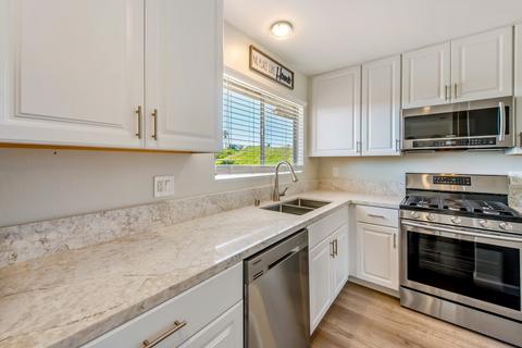 4747 Rim Rock Rd, Oceanside, CA 92056 photo 3