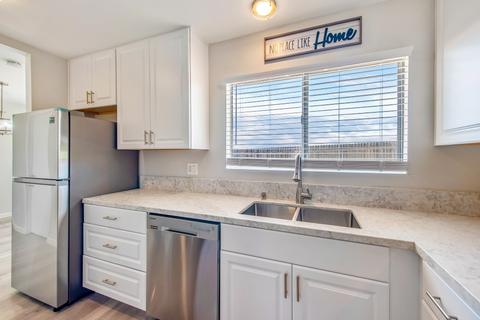 4747 Rim Rock Rd, Oceanside, CA 92056 photo 2