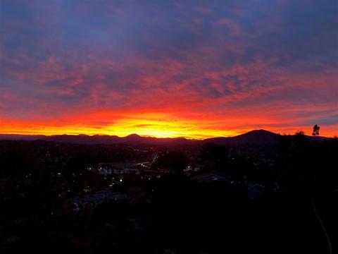 4255 Summit Dr, La Mesa, CA 91941 photo 1