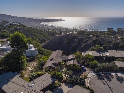 2702 Bordeaux, La Jolla, CA 92037 photo 2