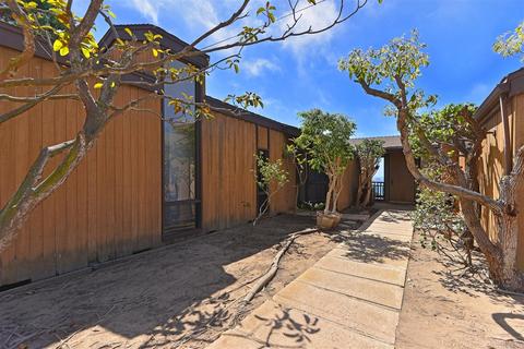2702 Bordeaux, La Jolla, CA 92037 photo 11