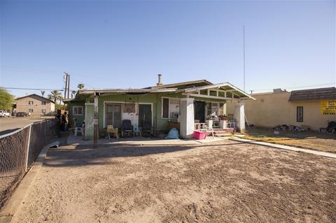 734 Broadway Ave, El Centro, CA 92243 photo 1