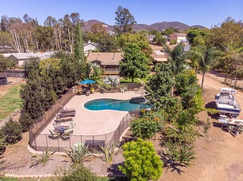 1192 Beverly Dr, Vista, CA 92084 photo 3