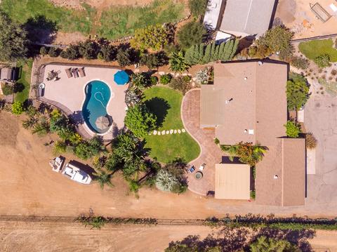 1192 Beverly Dr, Vista, CA 92084 photo 2