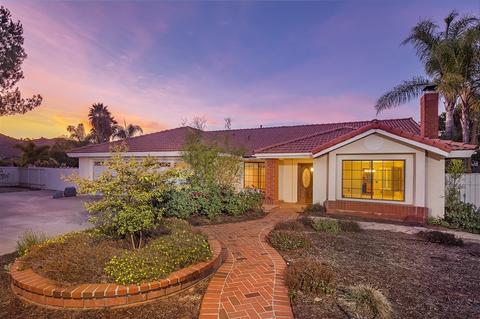 2462 Live Oak Rd, Escondido, CA 92029 photo 1
