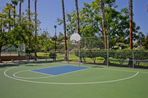 10022 Nuerto Ln, Spring Valley, CA 91977 photo 17