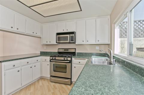 10022 Nuerto Ln, Spring Valley, CA 91977 photo 9