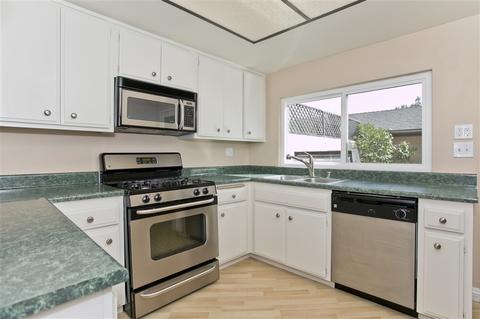 10022 Nuerto Ln, Spring Valley, CA 91977 photo 8
