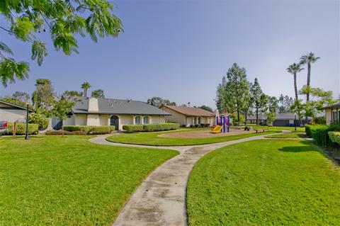 10022 Nuerto Ln, Spring Valley, CA 91977 photo 3