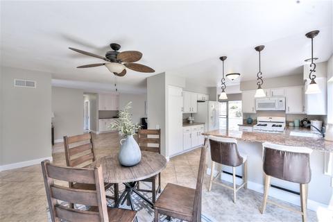 10216 Centinella Dr, La Mesa, CA 91941 photo 4