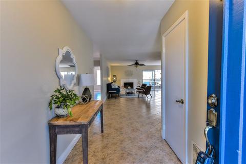 10216 Centinella Dr, La Mesa, CA 91941 photo 3