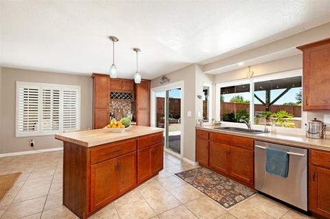 27595 Dandelion Ct, Temecula, CA 92591 photo 11