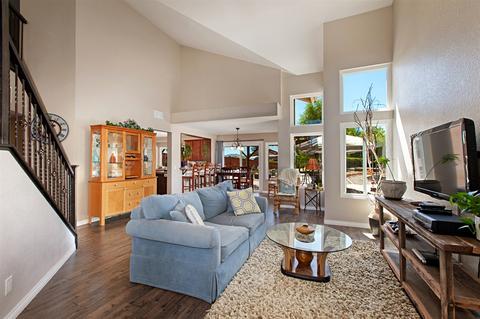 27595 Dandelion Ct, Temecula, CA 92591 photo 3