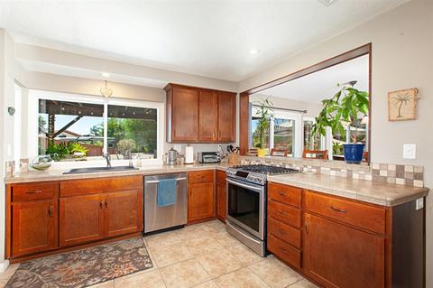 27595 Dandelion Ct, Temecula, CA 92591 photo 9