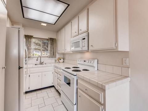 277 Fairlee Ln, Encinitas, CA 92024 photo 5
