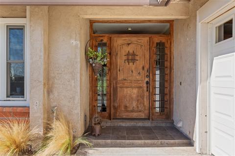 2147 Camino Dr, Escondido, CA 92026 photo 2
