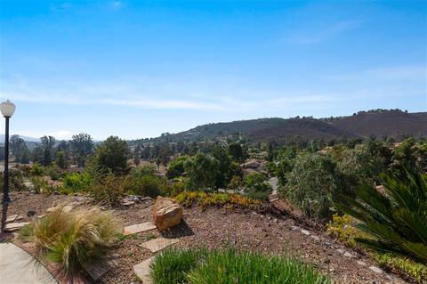 2147 Camino Dr, Escondido, CA 92026 photo 7
