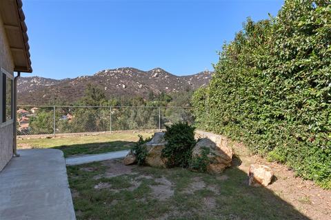 2147 Camino Dr, Escondido, CA 92026 photo 8