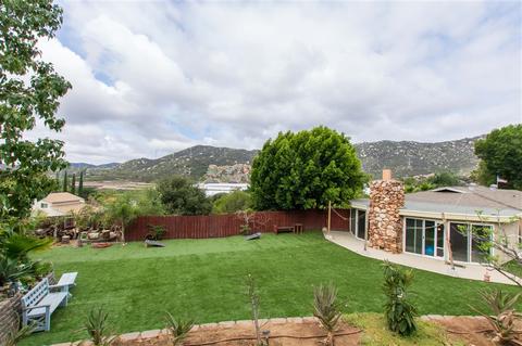 11024 Nesmith Dr, Escondido, CA 92026 photo 4