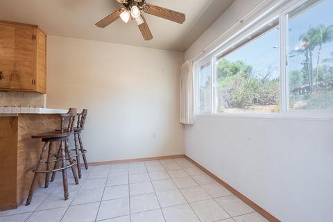 12237 Kingsford Ct, El Cajon, CA 92021 photo 6