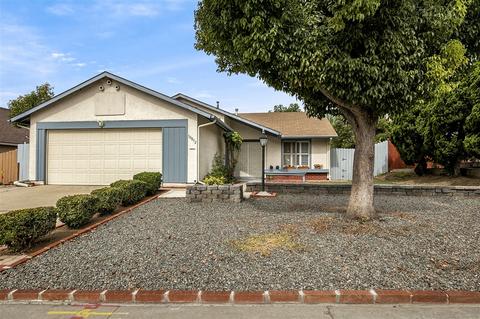 10852 Buggywhip Dr, Spring Valley, CA 91978 photo 1