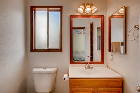 2025 Abelia Ln, Vista, CA 92083 photo 9