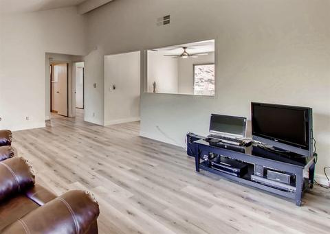 2025 Abelia Ln, Vista, CA 92083 photo 4