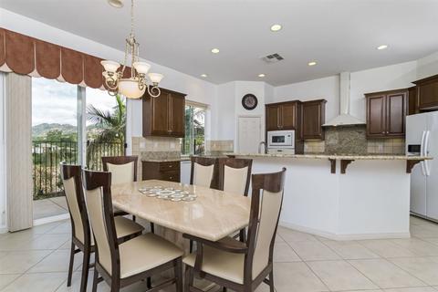 908 Bellagio, Escondido, CA 92027 photo 9