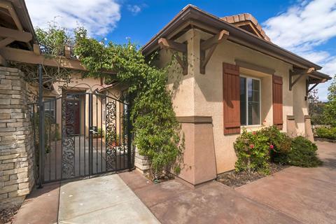 908 Bellagio, Escondido, CA 92027 photo 4