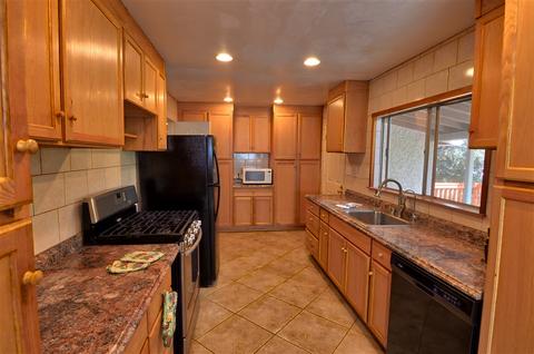 603 Hillside Ter, Vista, CA 92084 photo 4