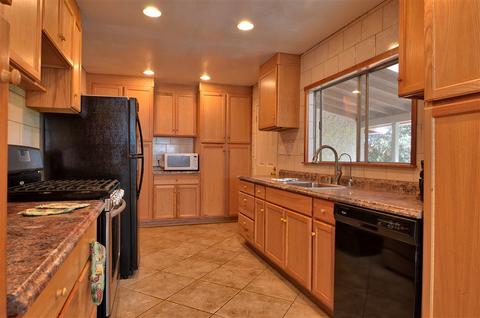 603 Hillside Ter, Vista, CA 92084 photo 5