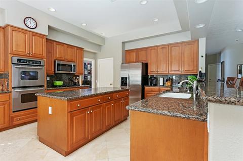 360 Benevente Dr, Oceanside, CA 92057 photo 7