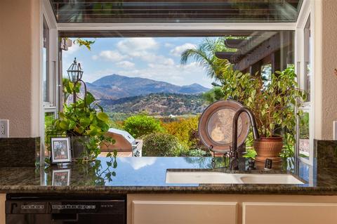 3640 Lago Sereno, Escondido, CA 92029 photo 9