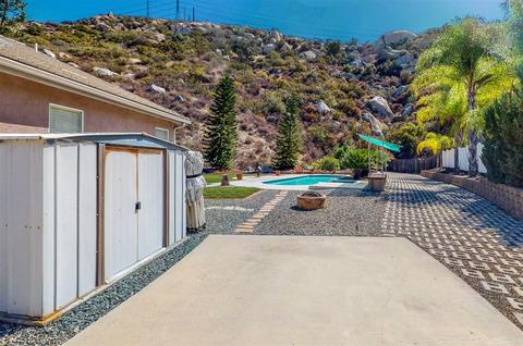 13468 Piping Rock Ln, El Cajon, CA 92021 photo 23