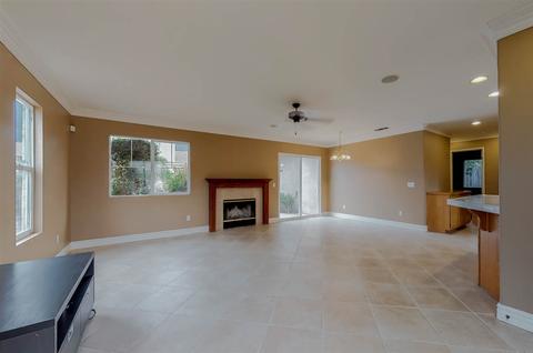 825 Socin Ct, Escondido, CA 92027 photo 3