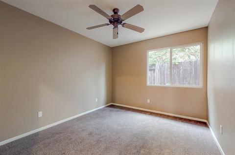 825 Socin Ct, Escondido, CA 92027 photo 8