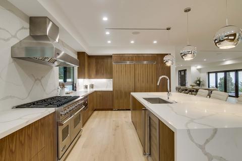 2695 Hidden Valley Rd, La Jolla, CA 92037 photo 10