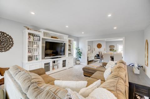 3910 Stanford Dr, Oceanside, CA 92056 photo 4