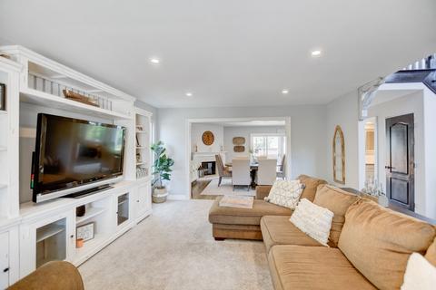 3910 Stanford Dr, Oceanside, CA 92056 photo 5