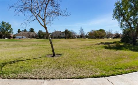 823 Inverlochy, Fallbrook, CA 92028 photo 17