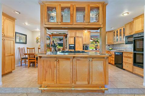 1649 Elevado Rd, Vista, CA 92084 photo 5