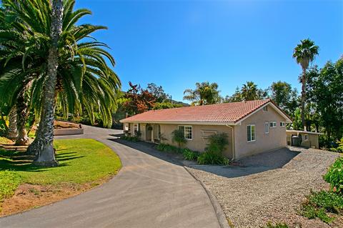 1649 Elevado Rd, Vista, CA 92084 photo 3