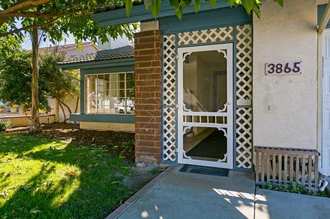 3865 Carnegie Dr, Oceanside, CA 92056 photo 2