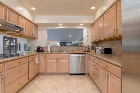 5747 Soledad Rd, La Jolla, CA 92037 photo 13