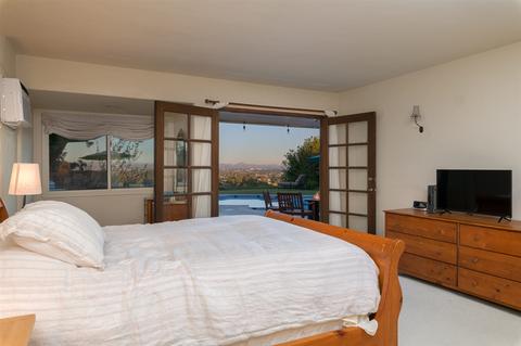 5747 Soledad Rd, La Jolla, CA 92037 photo 15