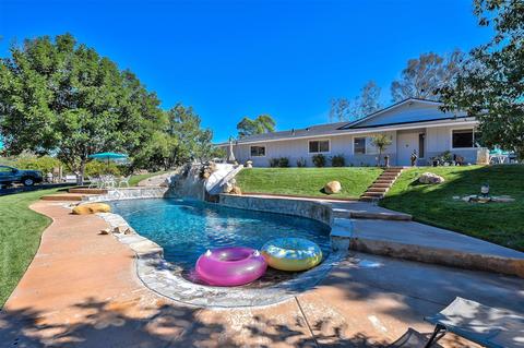 1738 Green Briar Cir, Fallbrook, CA 92028 photo 4