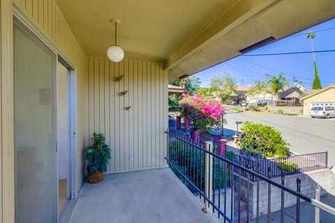 975 W 2nd Ave, Escondido, CA 92025 photo 4