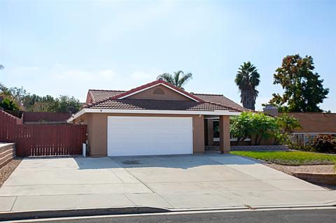 4723 Lofty Grove Dr, Oceanside, CA 92056 photo 2