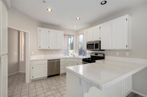 2436 Starlight Gln, Escondido, CA 92026 photo 13